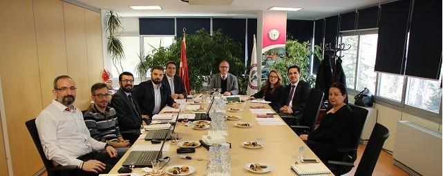 15 ŞUBAT 2017 Eczane Ekonomileri ve Eczane İşletmeciliği Komisyonu nun üçüncü toplantısı 15.02.2017 tarihinde Türk Eczacıları Birliği merkez binasında gerçekleştirildi.