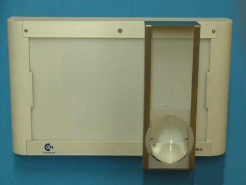 Röntgen filmlerinin banyoları VELOPEX EXTRA X MK IV marka otomatik banyo cihazıyla (Şekil 8)
