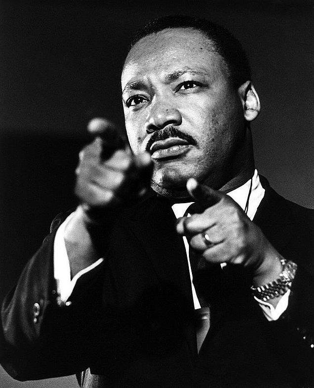 Martin Luther King, Jr, çok etkili bir adam olduğu için Illuminati için büyük bir tehdit olarak görülüyordu.