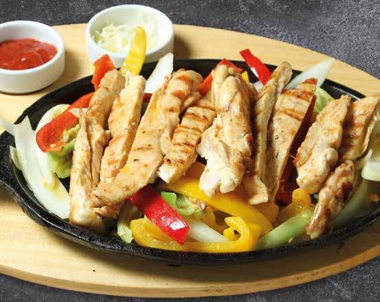 Fajita Dana Fajita Piliç Şerit halinde kesilmiş tavuk, kapya biber, çarliston biber, soğan, salsa sos, naneli yoğurt,  Fajita