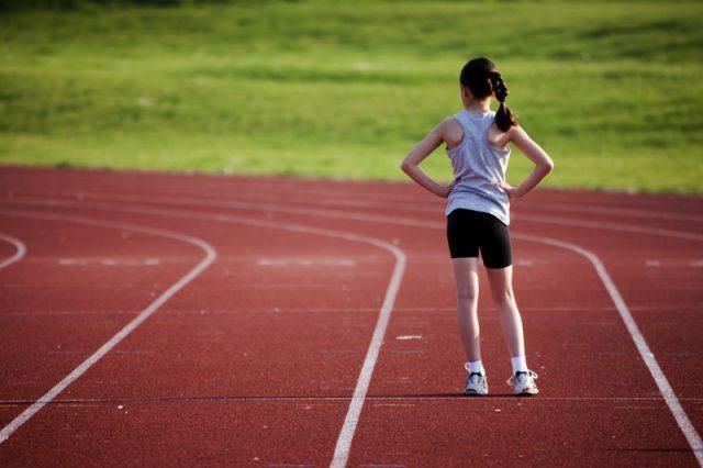 Spor yaparken, vücudun birçok bölgesi koordineli bir Ģekilde çalıģtığından, çocukların beyin geliģimini de desteklenmiģ olur.