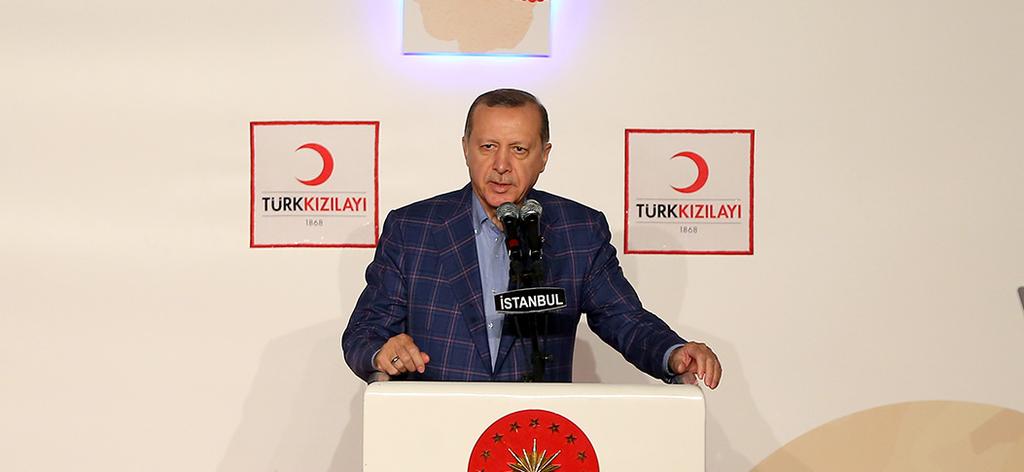 Cumhurbaşkanı Erdoğan, Kızılay Bağışçılar Ödül Töreni ve İftar Programı nda konuştu Haziran 11, 2017-11:47:00 Cumhurbaşkanı Recep Tayyip Erdoğan, Haliç Kongre Merkezi'nde düzenlenen Kızılay'ın 149.