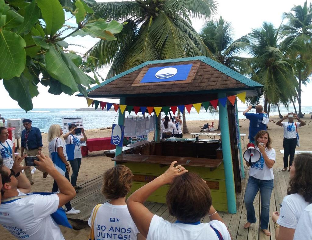 Porto Riko-plajda çevre eğitim ünitesi Plajda