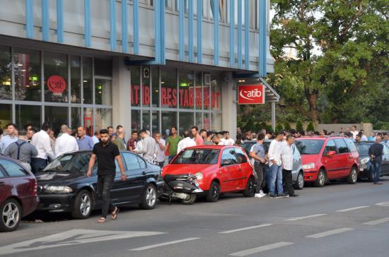 Avusturya'nın başkenti Viyana'da yaşayan Müslümanlar, bayram namazı için camilerde toplandı.