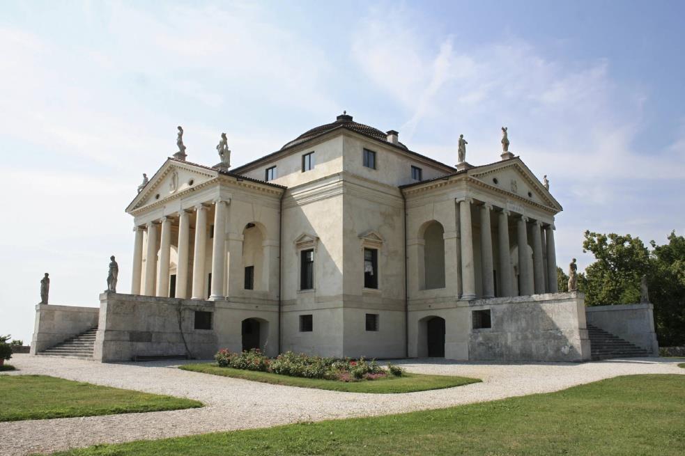 Villa Rotonda (İtalya) Kare planlı olan yapının