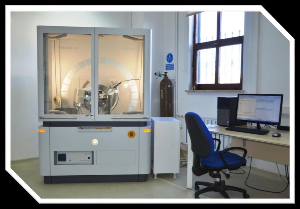 2. Mineralojik Analiz Laboratuvarı X-Işınları Kırınım Cihazı (XRD) Uygulama Alanları Malzeme Bilimi ve Mühendisliği Farklı kalınlıklardaki katı ve toz malzemelerin faz kalitatif ve kantitatif