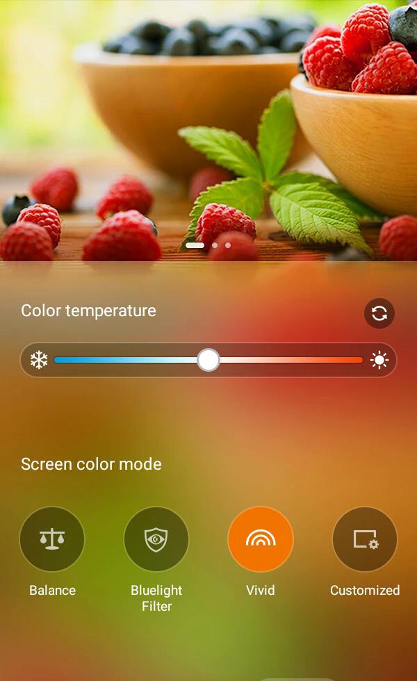 Canlı mod Bu mod, ASUS Tabletinizin ekran rengini zenginleştiren ince ayarlanmış bir renk ön ayarı sağlar.