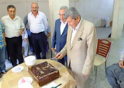yıl anısına plaket verdi ve Ahmet UYAR kendi adına yaptırılan yaş pastayı kesti. Yönetim Kurulu Başkanı Sait ÇE- NET yaptığı konuşmada yer fıstığı tüccarı olarak 50.