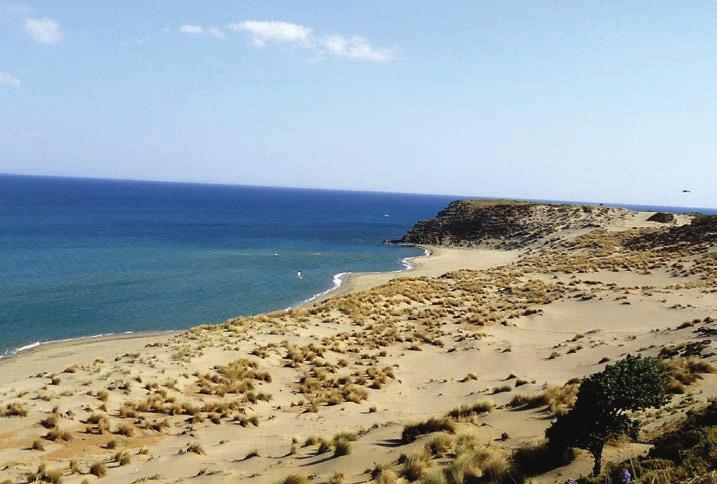 omuz omuza Gökçeada Çanakkale Rüzgârıyla ünlü Gökçeada nın kuzey kıyıları, Türkiye nin en özel doğal alanlarından biri.