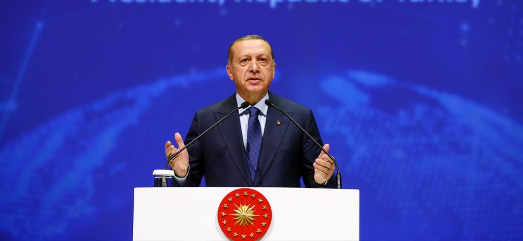 Cumhurbaşkanı Erdoğan 22. Dünya Petrol Kongresi nde konuştu Temmuz 10, 2017-2:15:00 Cumhurbaşkanı Recep Tayyip Erdoğan, İstanbul Kongre Merkezi'nde düzenlenen 22. Dünya Petrol Kongresi'nde konuştu.