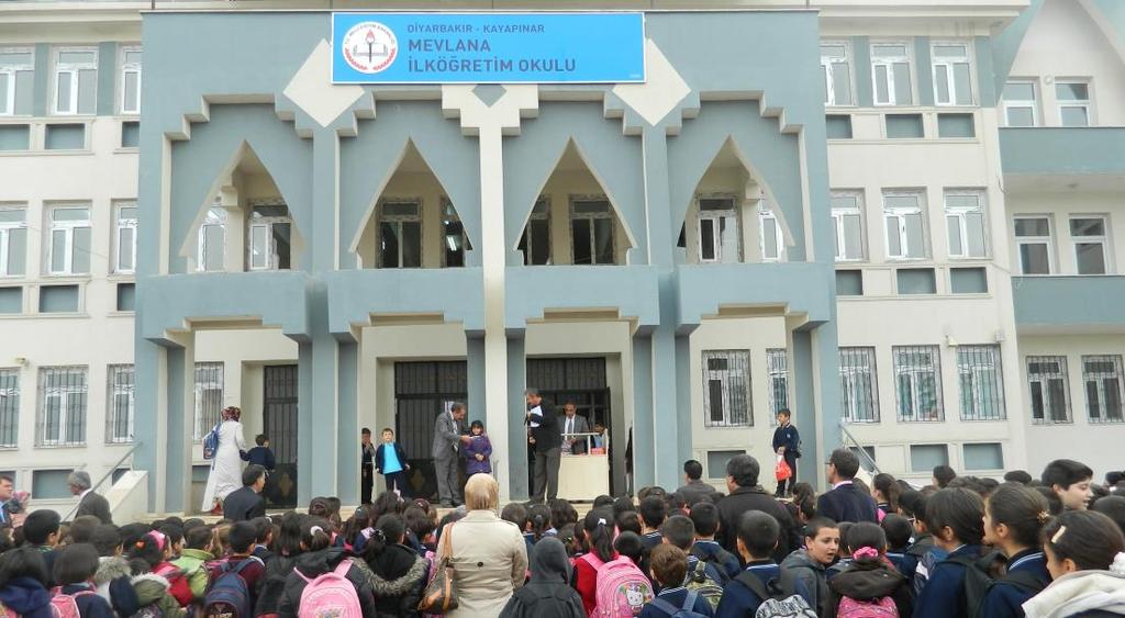 Okulumuzda Cumhuriyet Bayramı Diyarbakır da yüzlerce öğretmen bu okula gelmek istedi 2012 atama döneminde Diyarbakır daki