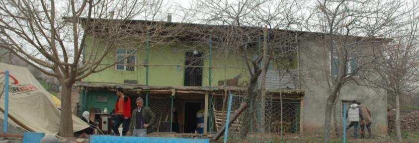 Gökdere köyü hafif hasarlı taș yapı Bașka hafif hasarlı taș yapı örneği Șekil 37