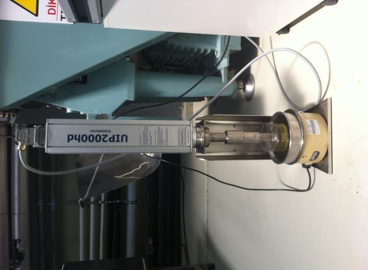 Ultrasound yardımıyla ekstraksiyon Ultrasound probu (Hielscher, 20 khz) yardımıyla 75 amplitude (genlik) su kullanılarak ekstraksiyon yapılmıştır.