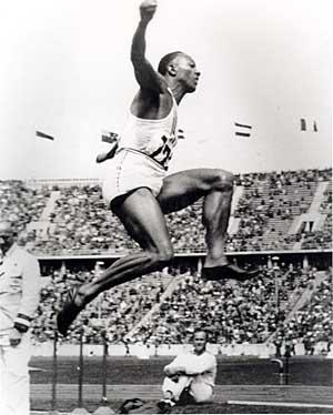 Jesse Owens 100m, 200m, 4x100 bayrak yarıģı ve