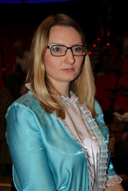 Tiyatro etkinliğini hazırlayan Rus eğitimci Lena Tortum Rusya nın son günlerde çok sıkıntılı günler geçirdiğini belirterek büyük üzüntü yaşadıklarını ifade etti.