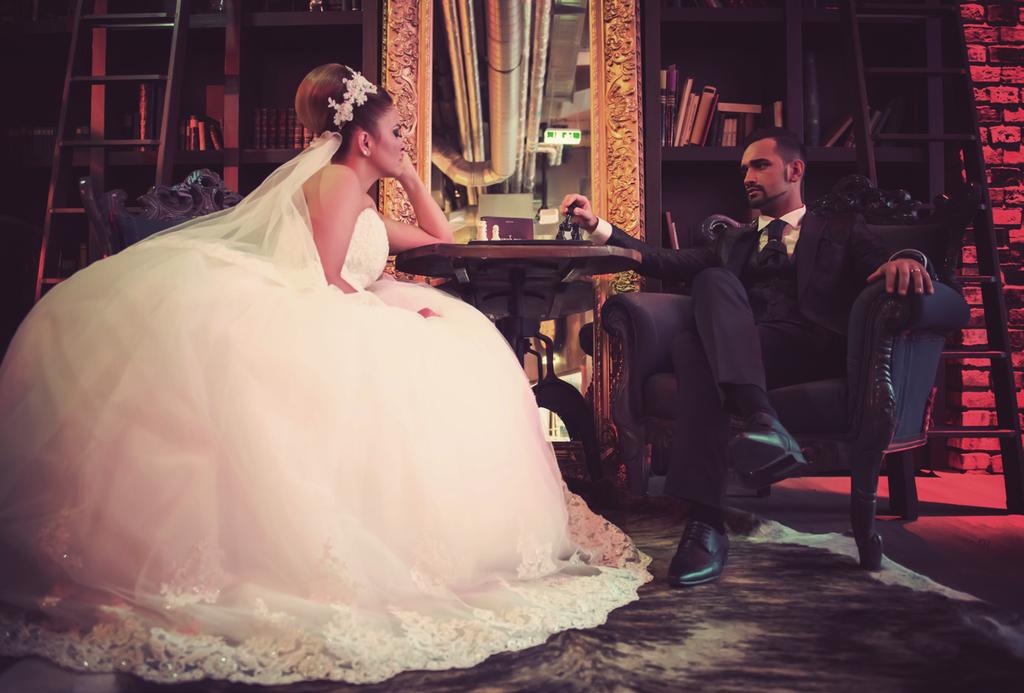 Serenade Wedding Photography hayallerinin düğününü yapacak olan çiftlere paketler halinde kaliteli ve özel hizmetler sunuyor Paket 1 Fotomasal Çiftlerin ömür boyu saklayacakları en eşsiz fotoğraflar