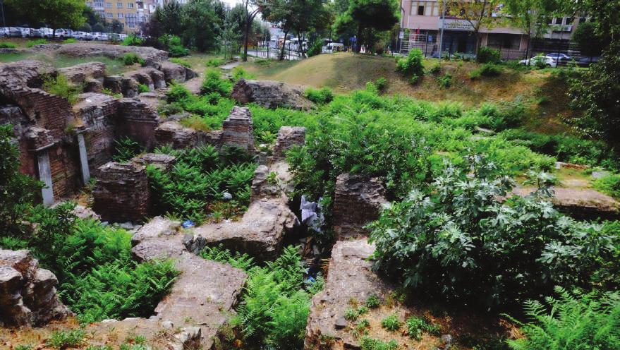 hazırlayan: arkeologlar derneği istanbul şubesi Gözden Kaçanlar SARAÇHANE DE BİR ARKEOLOJİK PARK HAYALİ Gözden Kaçanlar yazı dizimiz için bir giriş yazmamız istendiğinde Kentin çitlerle gizlenmiş