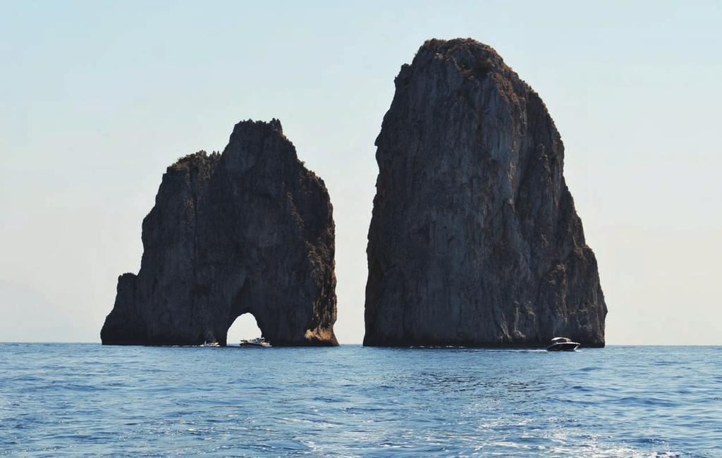 Faraglioni, Capri Türkiye: Türk vatandaşlarına vize verilmesi konusunda İtalya politikası Türkiye halen, Schengen Alanına girmek için vatandaşlarının vizeye tabi tutulduğu ülkeler arasında yer