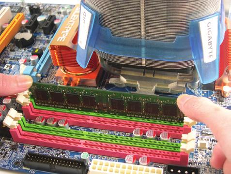 Çentik DDR3 DIMM DDR3 bellek modülünde, sadece bir yönde takılabilmesini sağlayan bir çentik bulunmaktadır.