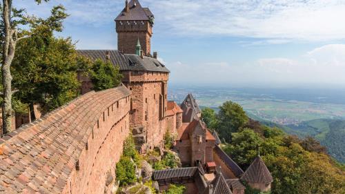Yüzyılda Hohenstaufen ailesi tarafından inşa edilmiştir.