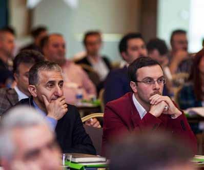 Enfeksiyöz Bronşitis hastalığının genel tanımı ve oluşumunu anlatarak başladı. Prof.