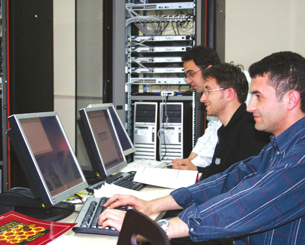 MEDAK ın rotasını Bilgisayar Mühendisleri Odası kuruluş çalışmalarına ve bu kapsamda örgütlenme faaliyetlerinin olgunlaştırılmasına yöneltmesinden bu yana yapılan çalışmalar sayesinde EMO içerisinde