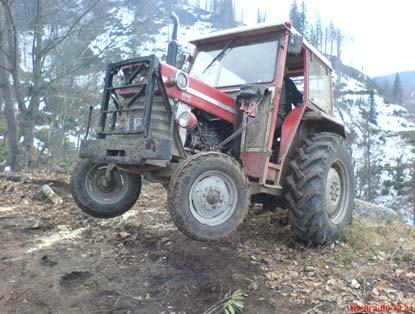 Modifiye edilen bu traktörler, ormancılıkta kullanılan mekanik üretim araçlarına benzer teknik özellikler taşımaktadır.
