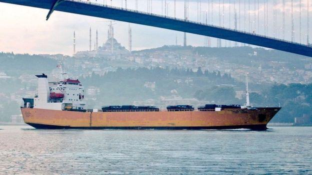 Amiral Tkaçenko gemisi Suriye'ye askeri araçlar taşırken Yörük Işık çok heyecanlandığını söylüyor: "Rus hükümeti bu gemiyi bir buçuk yıl önce kiraladığında bu anlaşmayı gizli tuttular, hiçbir duyuru