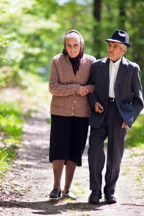 100 Yaşındakiler Sanayileşmiş ülkelerde 100 ve üzeri yaşta olan kişilerin sayısı artmaktadır.