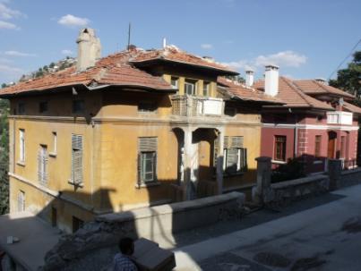 Geleneksel Türk Konut Mimarisine Ankara-Ulus tan Bir Örnek 357 veya tadilat yapılmadığı söylenebilir.