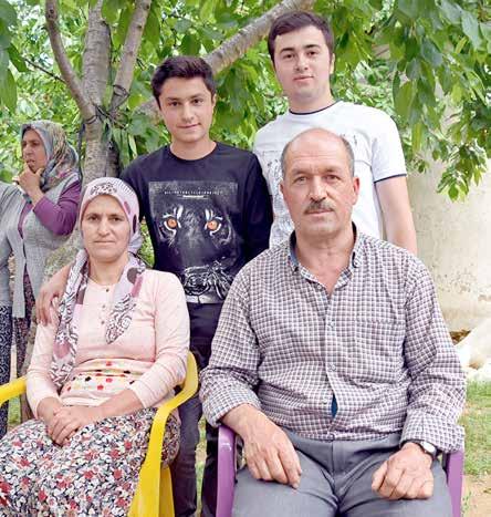 HABER Eğitime destek kapsamında Bergama Dereköy ve Kiraz ın Çevizli köylerinde iki okul yaptıran, bugüne kadar lise ve üniversitede öğrenim gören ihtiyaç sahibi 6 binin üzerinde öğrenciye burs veren