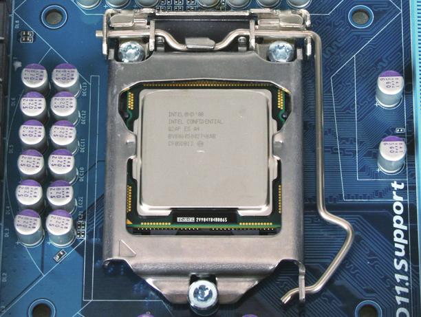 B. CPU yu düzgün bir şekilde anakart CPU yuvasına monte etmek için aşağıdaki adımları izleyin.