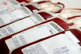 Kan Kompanentleri ANEMĐ SEMPTOM-BULGULARI Kompanent Ömür Volüm/ünite () Doz Doz etkisi Semptoar Bulgular Eritrosit Süspansiyonu 21-42 gün 250-300 2 Ünite ya da 15 /kg Platelet(aferez) 5 gün 250-300 1