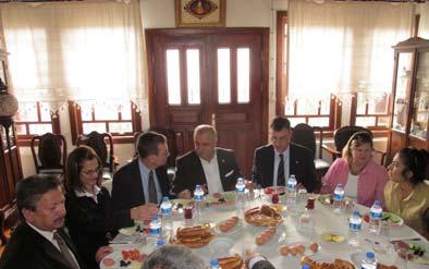 2011 Kerkenes Festivali 1 Ekim Cumartesi günü gerçekleşen 2011 Kerkenes Festivali nde Yozgat Valisi değerli davetlileri içtenlikle karşılamıştır.