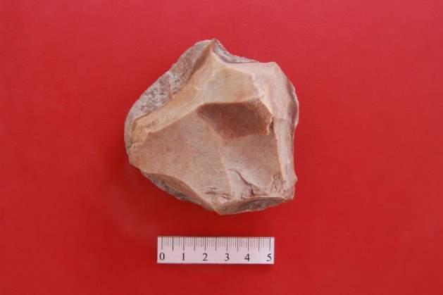 Plate I, no: 7), Karain Mağarası (Kartal 2013: Levha XXI, no: 1) ve Suluin Mağarasında (Taşkıran vd.