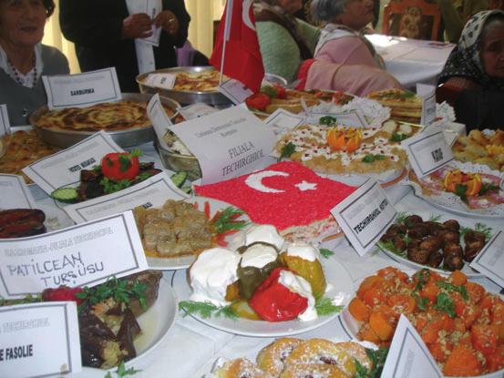 sayfa 14 15 sayfa Afl at la a a III-a ediţie, Festivalul de artă culinară turcească s-a desfăşurat anul acesta în oraşul Techirghiol, oraş situat pe malul lacului cu acelaşi nume.