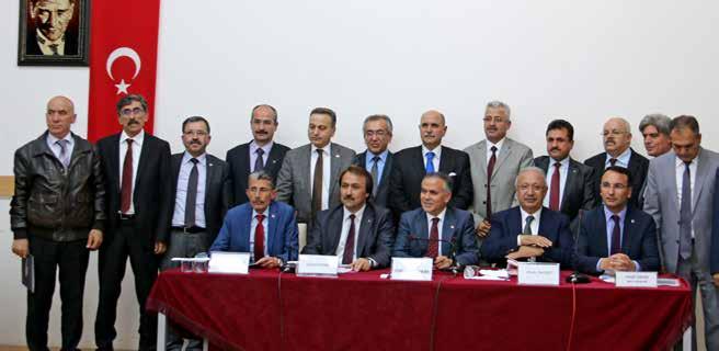 İki tur halinde gerçekleştirilen toplantıya MHP il Başkanı Ragıp Özkan, Milletvekili adayları Celal Dağgez, Oğuz Özdemir ve Muammer Demirci katıldı.