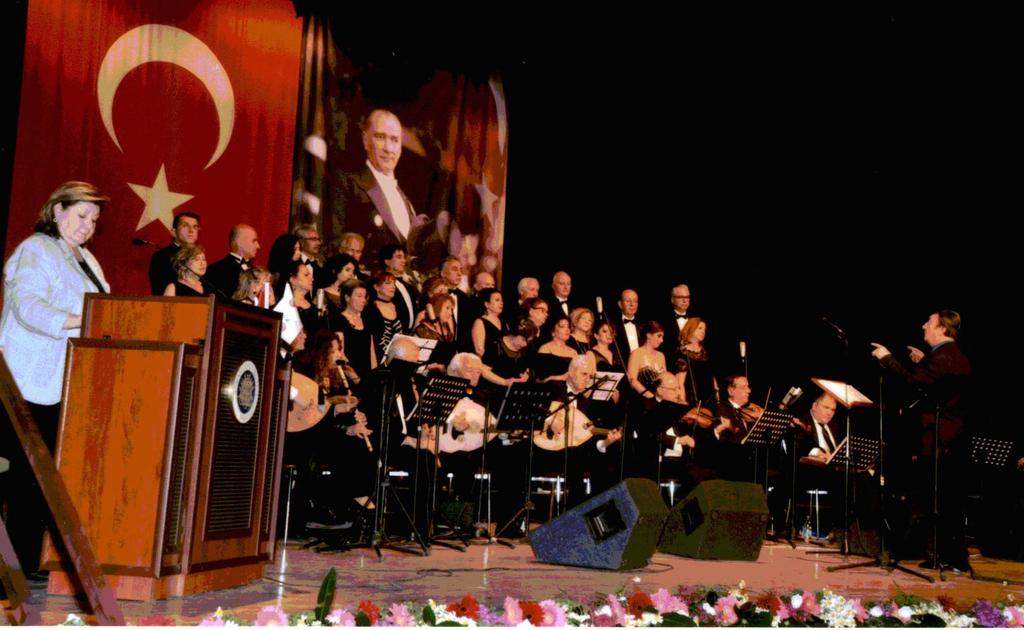 Bankamız, daha önceki yıllarda bünyesinde yer alan sanat galerisinde pek çok ressama ev sahipliği yapmış, ülkemizin geleneksel müzik yapısını oluşturan Türk Sanat Müziğini, konusunda uzman, TRT