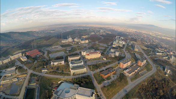 2 (İki) adet kuşbakışı fotoğraf görülmektedir.