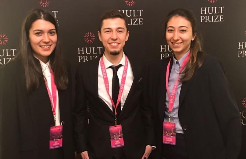 Uluslararası 57 Takımla Yarıştılar Her yıl 50.000 başvuru alan sosyal girişimcilik yarışması Hult Prize da 3 YGA lı Türkiye yi temsil etti.