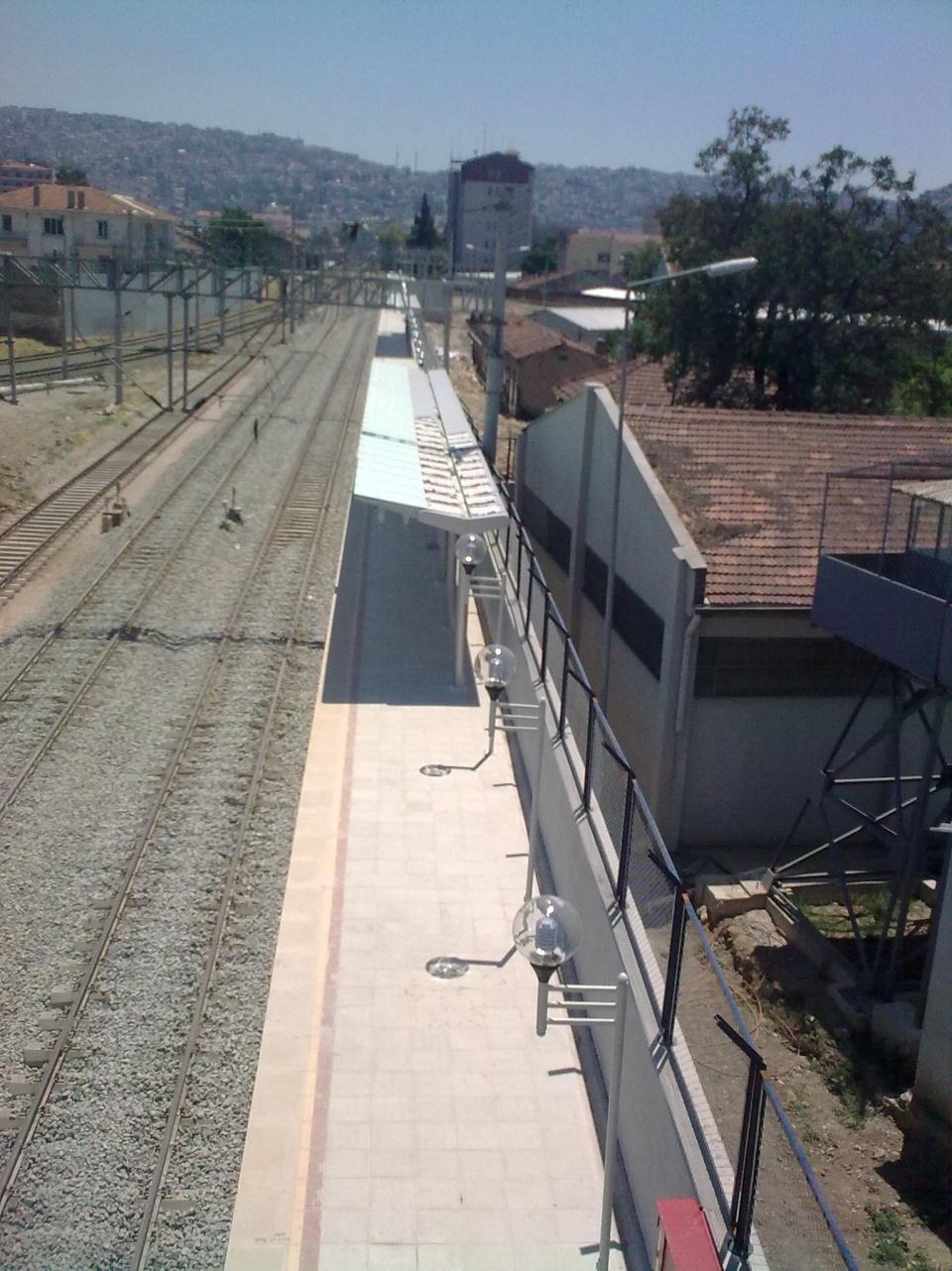 İBSGP Kapsamında Akıncılar Karayolu Altgeçidi ile Hilal Aktarma İstasyonu yapım işi; Banliyö Sisteminin Geliştirilmesi Projesi kapsamında işletmeye alınan İzmir Banliyö Sistemi, Metro İşletmesi ile
