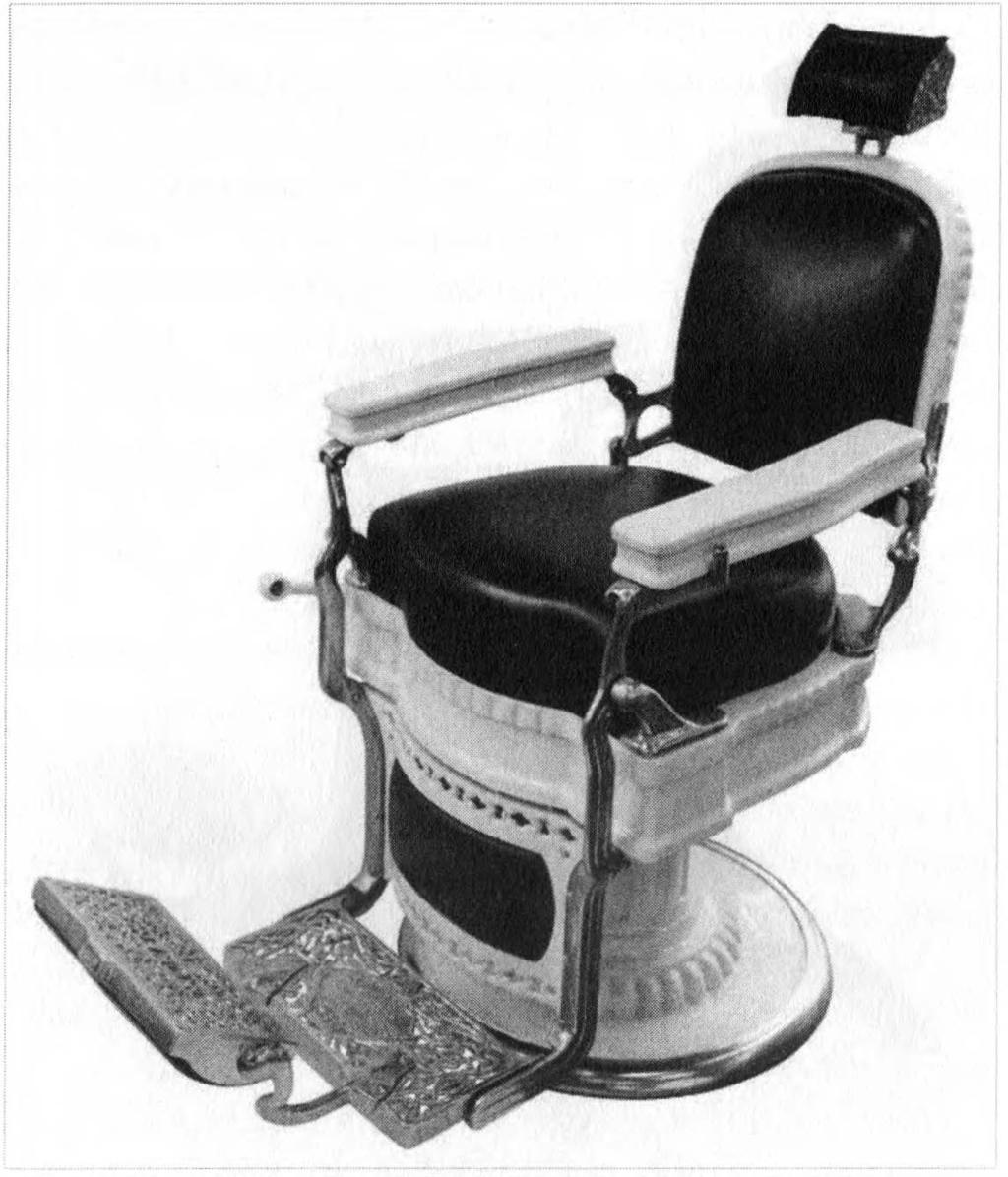 190 Resim 5: 1930'1ardan Koken marka klinik görünümlü bir berber koltuğu. ran çocuğun doğru yükseklikte oturması ve korkmaması.