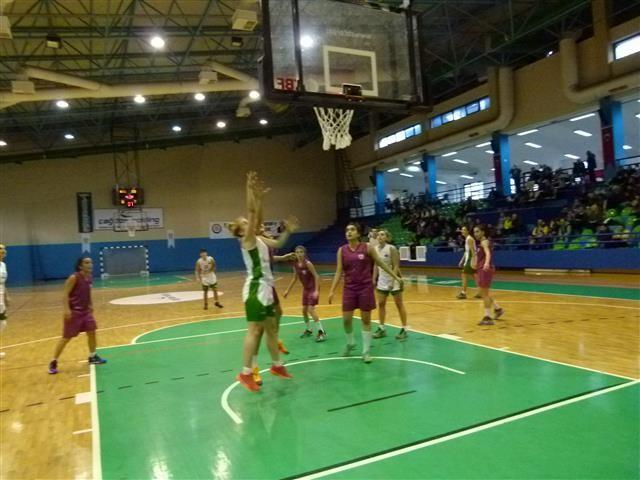 Bodrum Belediyesi Binnaz Karakaya spor salonunda oynanan karşılaşmada Bodrum Basketbol Kırçiçeği, Antalya Yıldızlarını farklı bir skorla yendi.