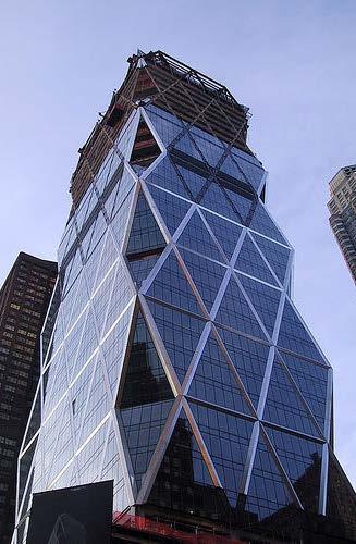 77 3.1.10. Hearst Kulesi nin sürdürülebilir tasarım ölçütleri kapsamında incelenmesi 46 katlı 182 m yükseklikteki Hearst Kulesi nin inşası 2006 yılında tamamlanmıştır.