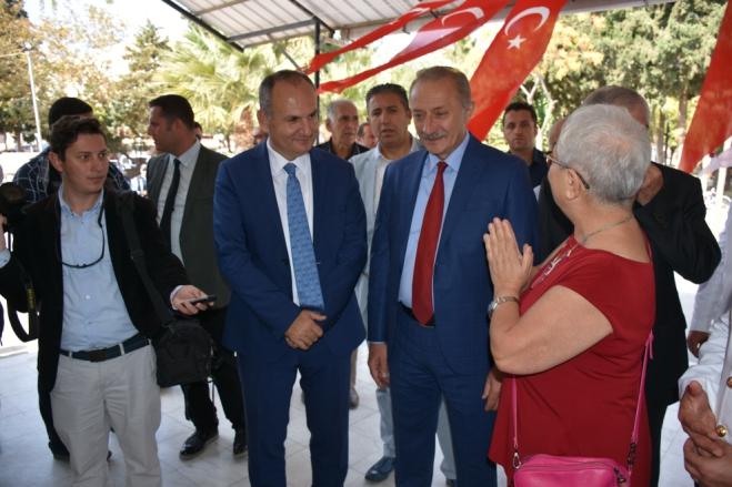 Federasyon başkanı Yılmaz Karaca'da Aydın'ın Gazeteciler Federasyonun kurulmasında önemli bir rol oynadığını Federasyonunun temellerinin atıldığı, rahmetli gazeteci Mustafa Cezik'in federasyonun