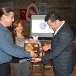 Kardeş İller Projesi kapsamında Türkiye Yüzme Federasyonu tarafından Marmaris te düzenlenen yarışmalarda başarılı olan öğrencilere madalyalarını Bodrum Belediye