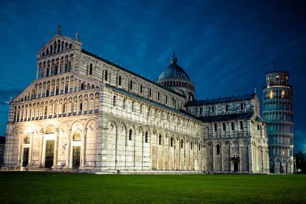 7. Pisa Kulesi Torre Pendente di Pisa (Eğilen Pisa Kulesi) olarak bilinen Pisa Kulesi İtalya nın Pisa şehrinde Piazza dei Miracolide Meydanı nda (Mucizeler Meydanı) bulunmaktadır.