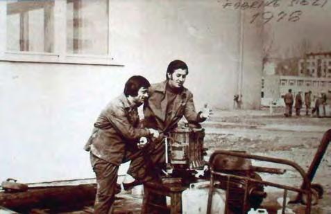 Proizvodnjom vakuumirane soli u novim pogonima, postepeno je obustavljana proizvodnja varene soli u staroj Solani. U posljednjem, dvanaestom kazanu, proizvodnja je obustavljena 15. januara 1975.