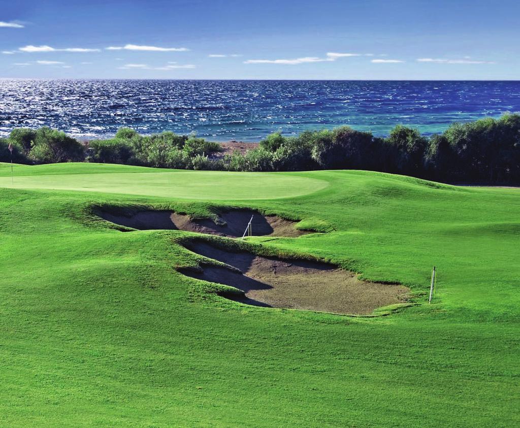 Belek bölgesinin denize kıyısı olan tek sahası ve her çukurda farklı peyzaj özellikleri taşıyan Titanic Golf Club, Türkiye nin ilk 27 delikli golf sahasıyla golf tutkunlarına hem spor hem de