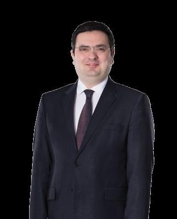 1985-1988 yılları arasında Yıldız 1999 yılında Boğaziçi Üniversitesi Siyaset mezun oldu.